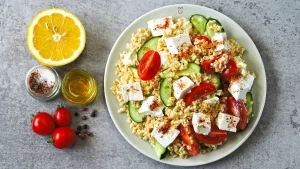 salata me pligoyri kai feta