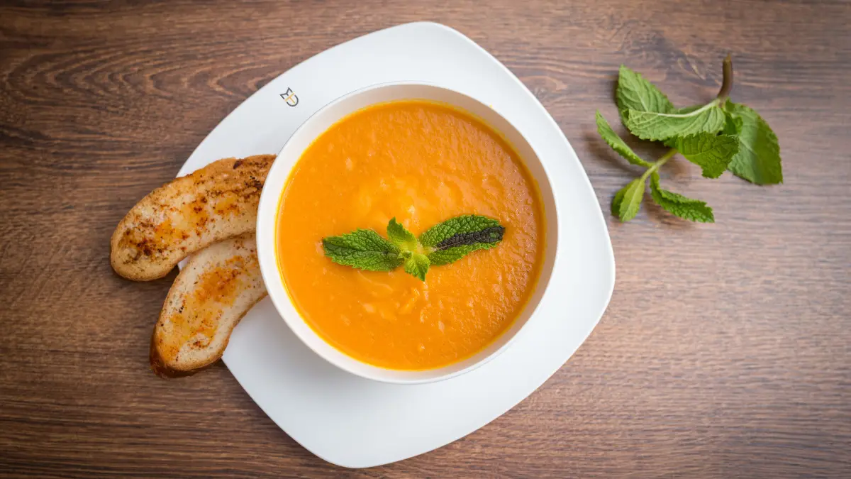 veloyte soypa me kokkines fakes