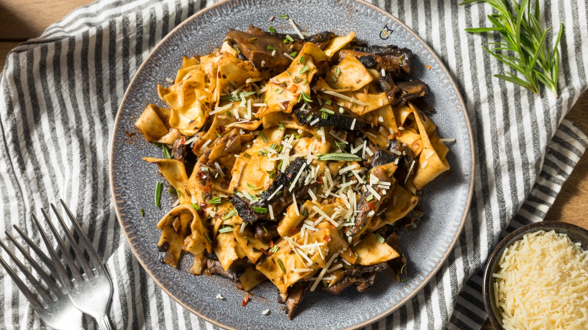 papardeles me kolokutha